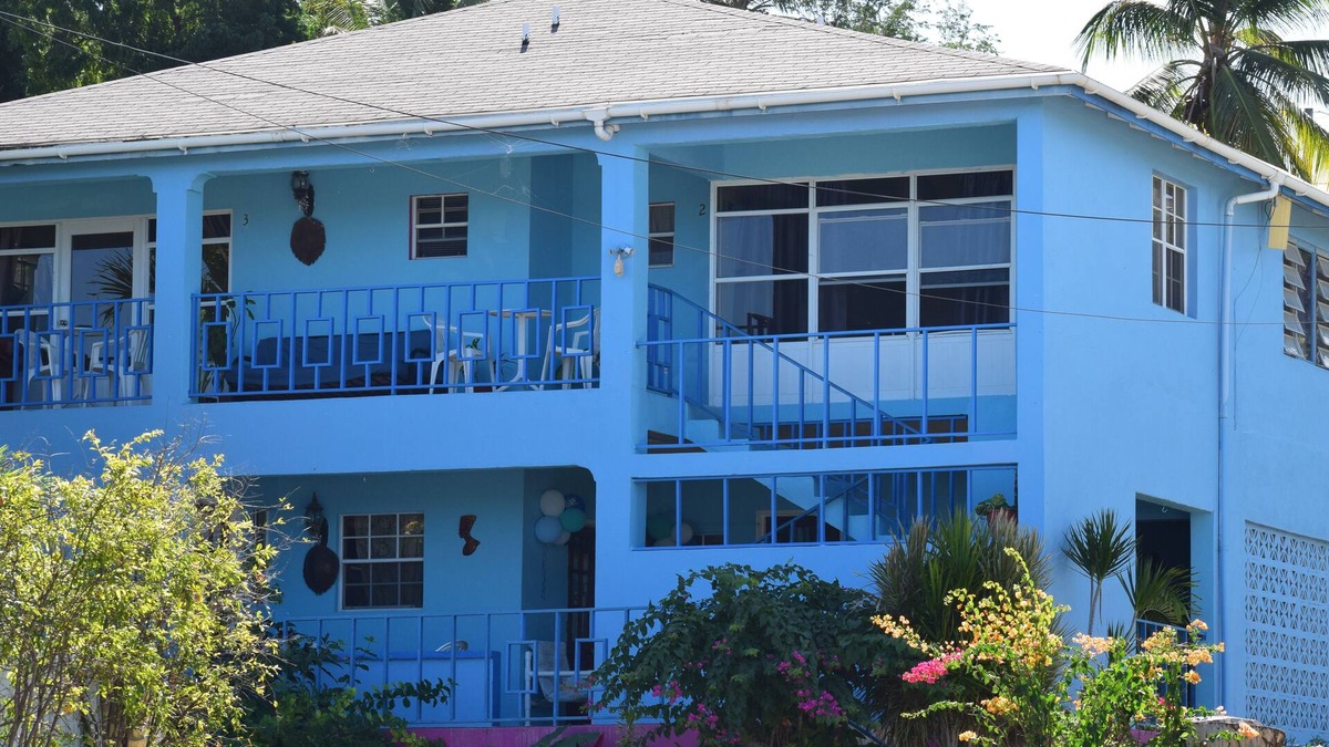 Seatons Village Apartment | Ellen Bay Cottages Offers 1 Bedroom Studios And 2 Bedroom Apartments For Rent.