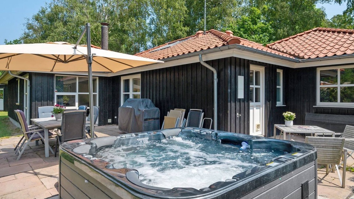 Udsholt Sand House | "Elline" - 450m from the sea by Interhome