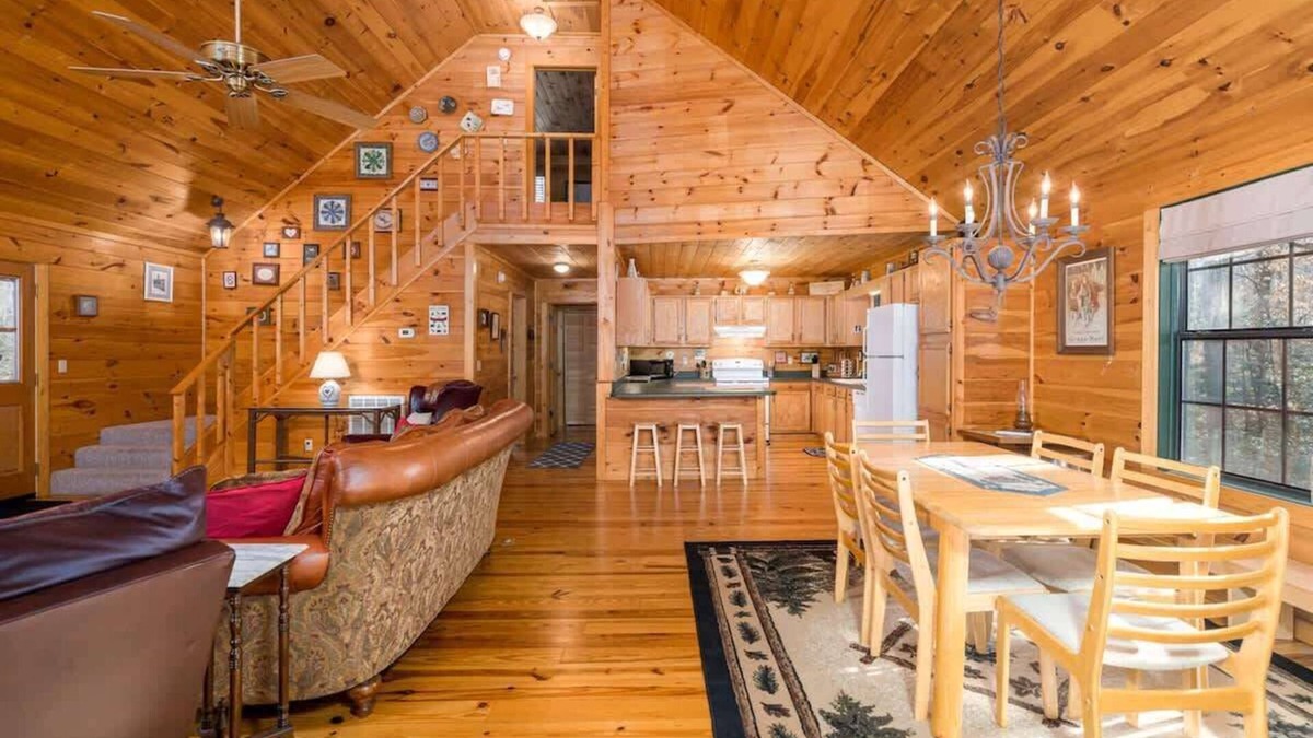 Morganton Cabin | Elliot's Hideaway, Pet Friendly