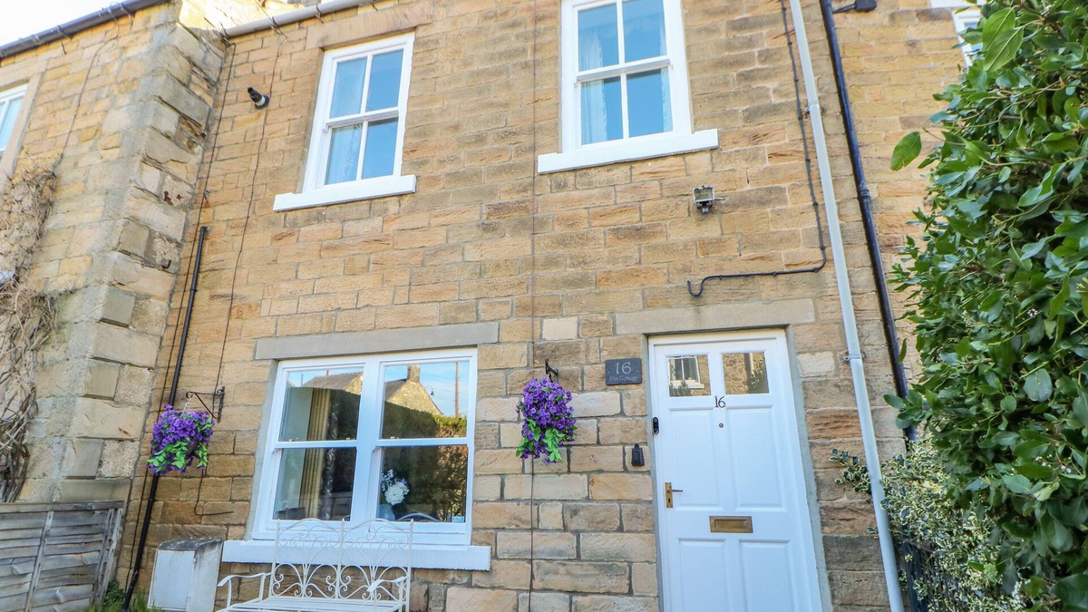 Wolsingham Cottage | ELM COTTAGE, pet friendly, with open fire in Wolsingham