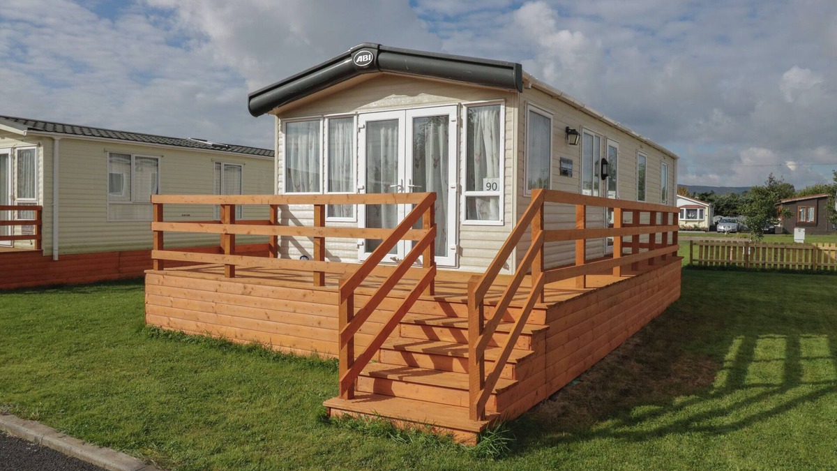 Denny Cottage | Elm
