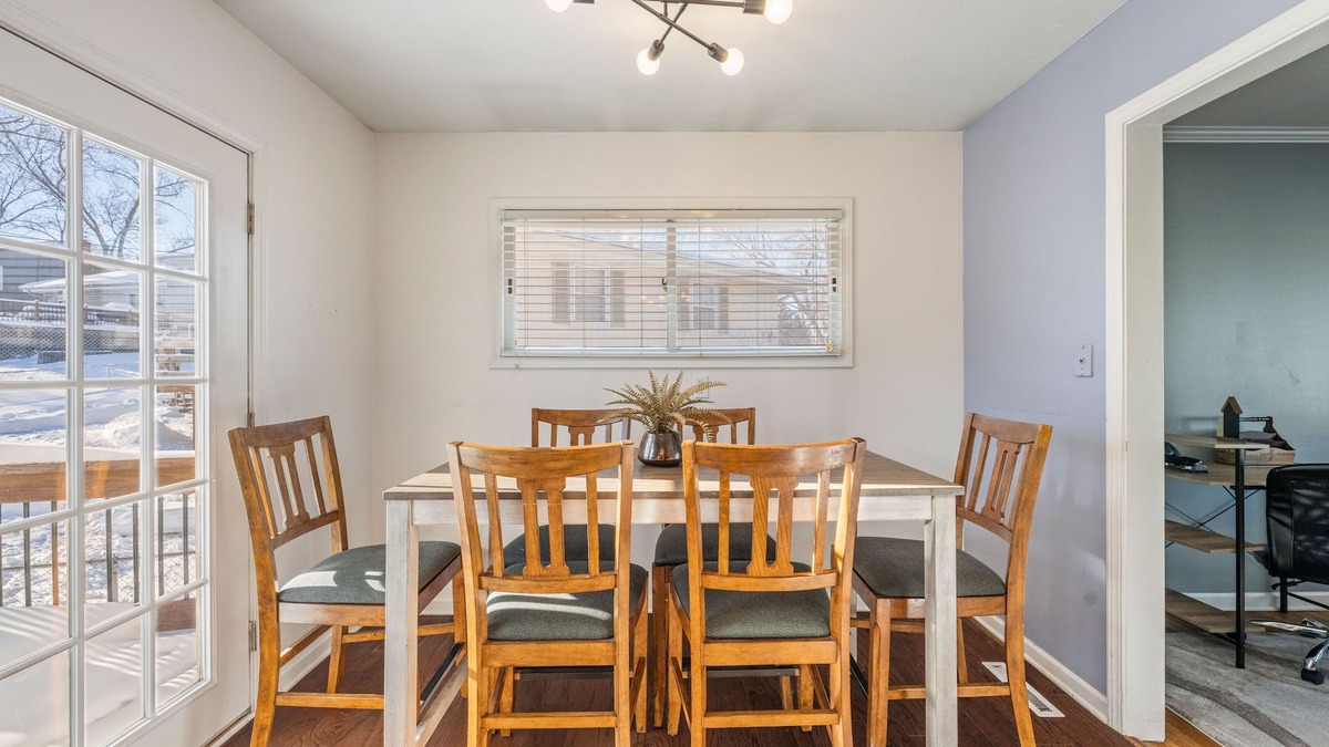 West Omaha House | Elm. Peaceful pet friendly home. No pet fee!