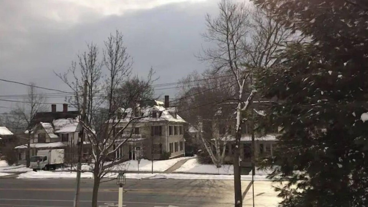 Northampton Apartment | Elm Suite with a Private Bathroom in front of Smith College Quadrangle