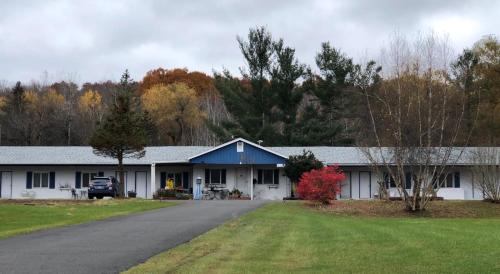 Craryville Hotel | Elm Tree Motel