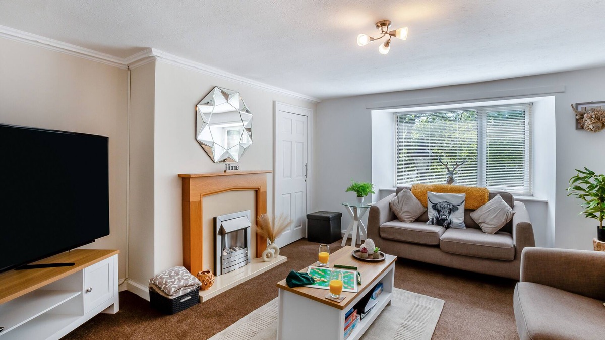 Rothbury House | Elmsleigh Nest - Two Bedroom House, Sleeps 4