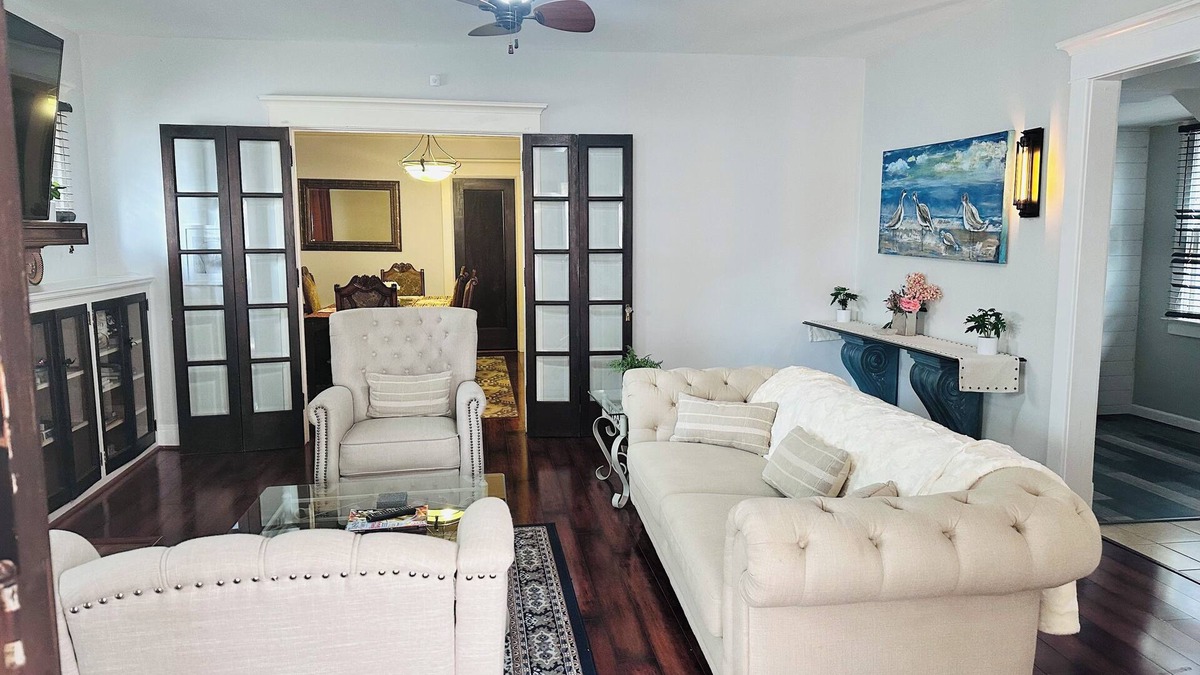 Buffalo Apartment | Elmwood Village home