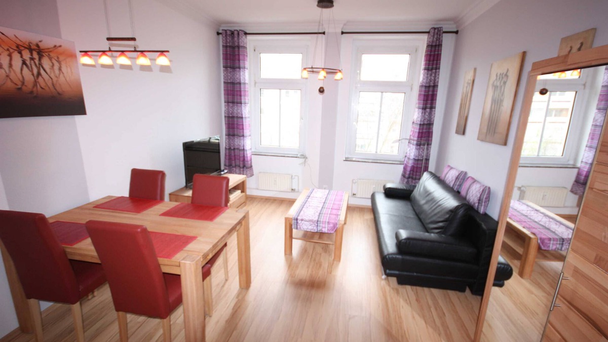 Neuschonefeld Apartment | Elster - Romantic Apartments in Leipzig, *2km to the city center*