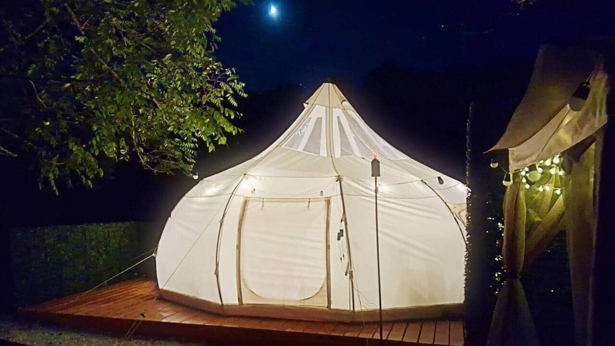 Ruby RV Rental | Elysian Escape: Starlit Riverfront Glamping Suite AC + WiFi + Games