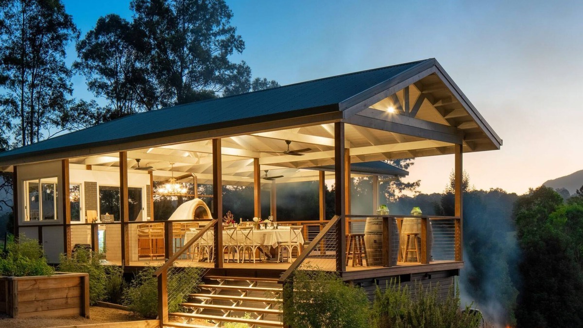 Kunghur Cabin | Elysium Farm Stay- Paperbark Bungalow