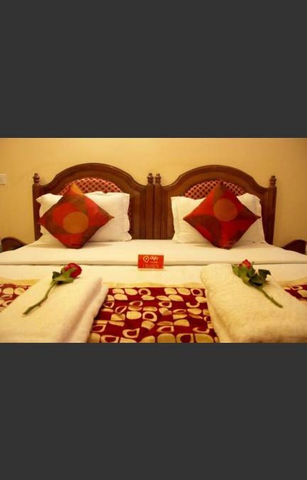 DLF Phase 3 House | Emarald Hotel and Resorts-Fully Vaccinated Staff