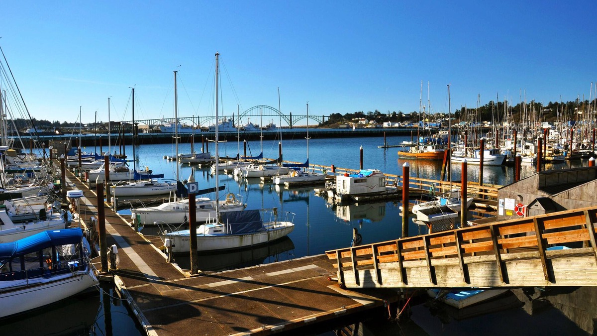 Newport Hotel | Embarcadero Resort Hotel & Marina