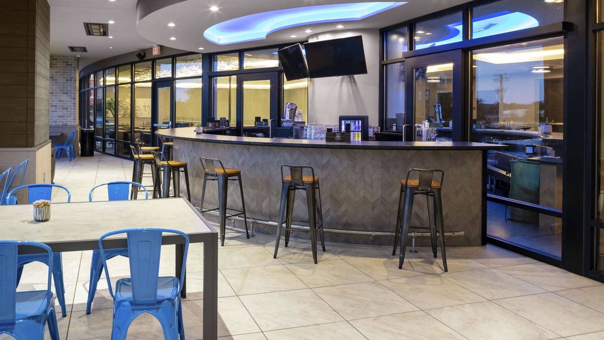 Grand Rapids Hotel | Embassy Suites by Hilton Grand Rapids Downtown,MI