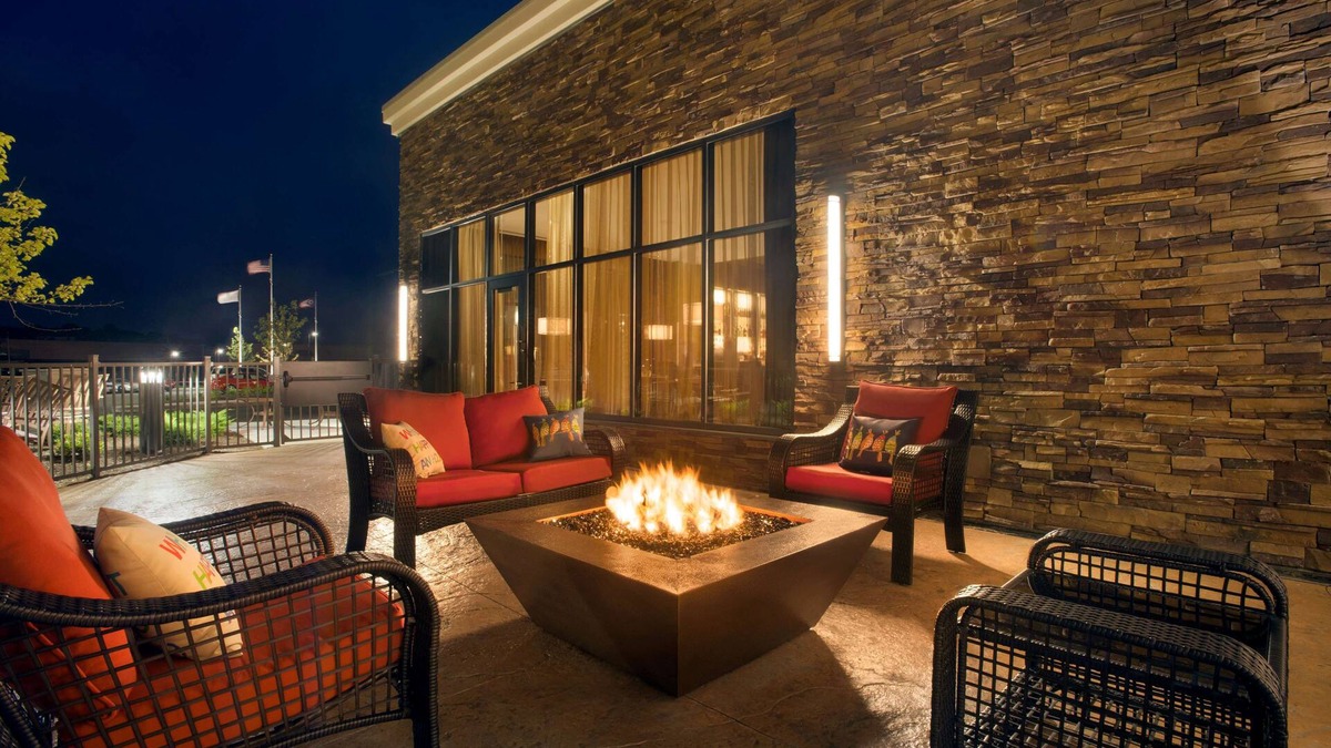 North Canton Hotel | Embassy Suites by Hilton Akron Canton Airport