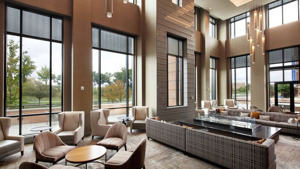 South Bend Hotel | Embassy Suites by Hilton South Bend at Notre Dame