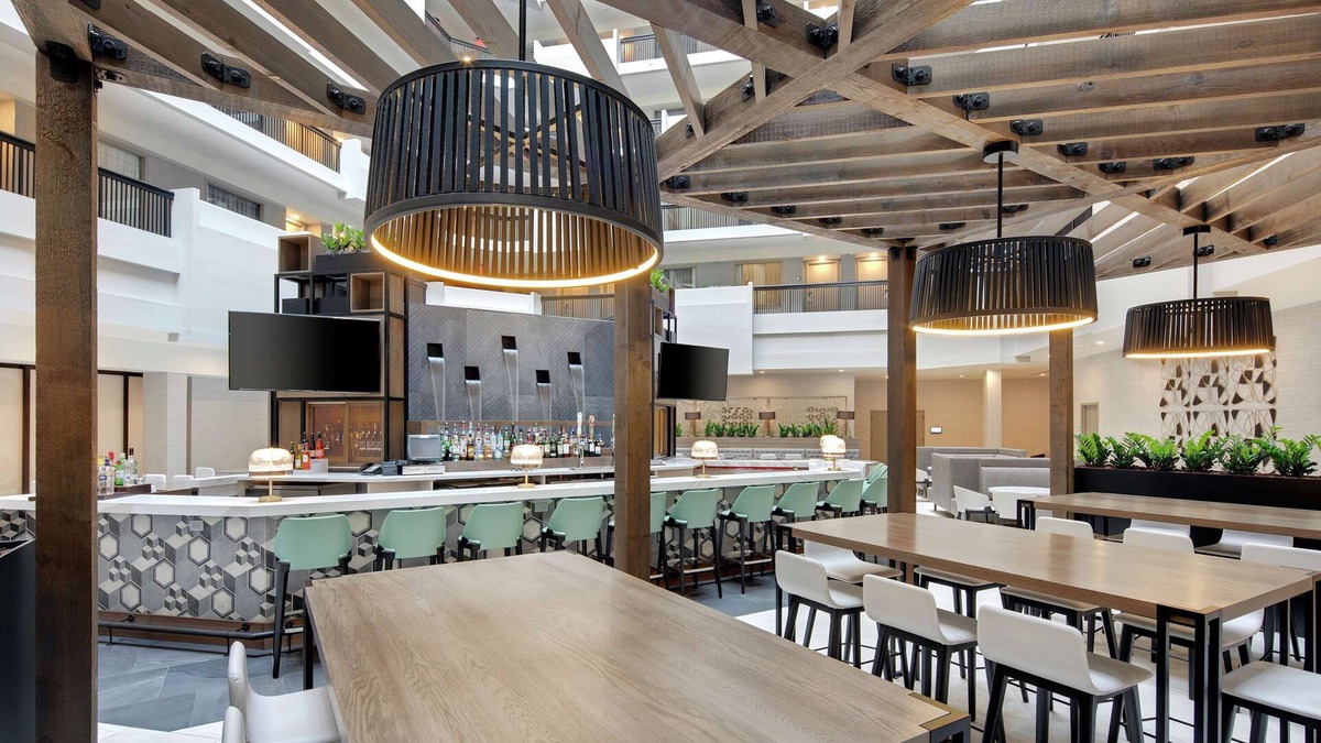 Dunwoody Hotel | Embassy Suites by Hilton Atlanta Perimeter Center