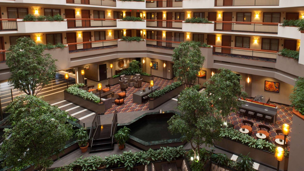 Gateway Hotel | Embassy Suites by Hilton Austin Arboretum