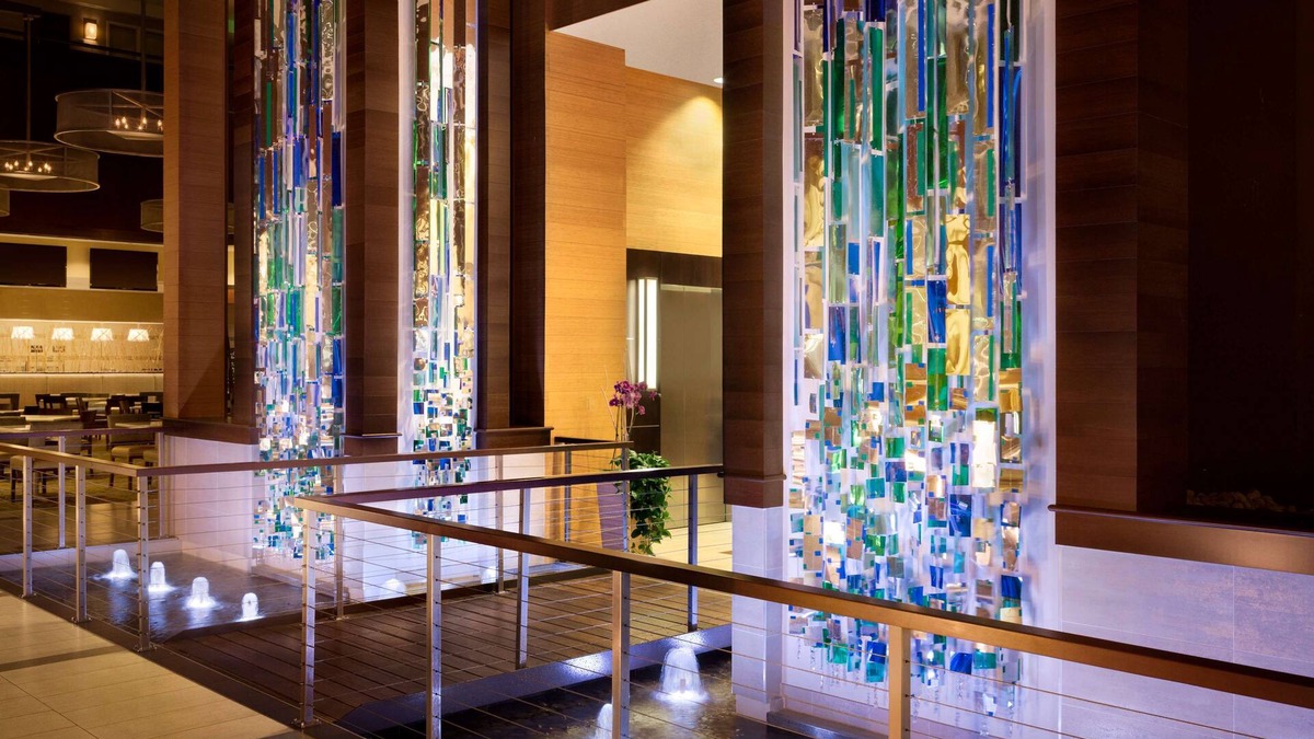 Downtown Denver Hotel | Embassy Suites by Hilton Denver Downtown Convention Center