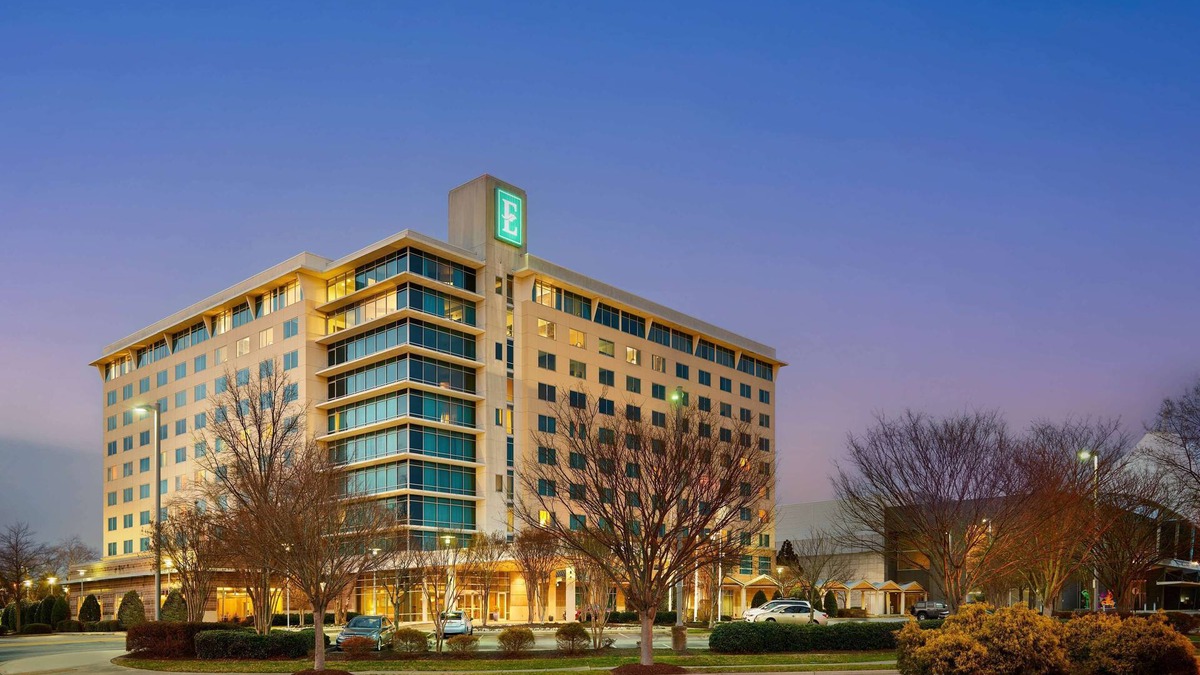 Coliseum Central Hotel | Embassy Suites by Hilton Hampton Convention Center