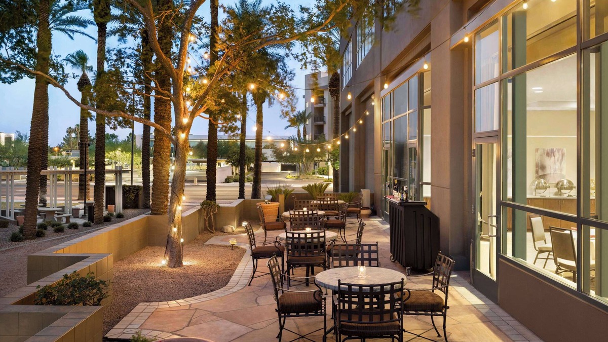 Encanto Hotel | Embassy Suites by Hilton Phoenix Downtown North