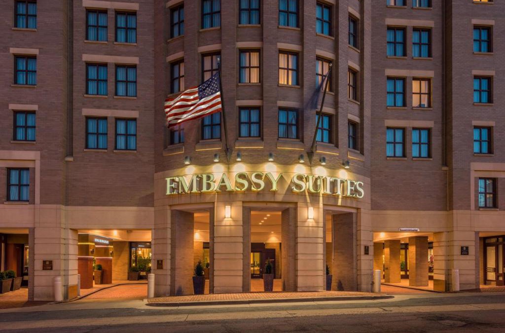 Old Town Alexandria Hotel | Embassy Suites by Hilton Alexandria Old Town