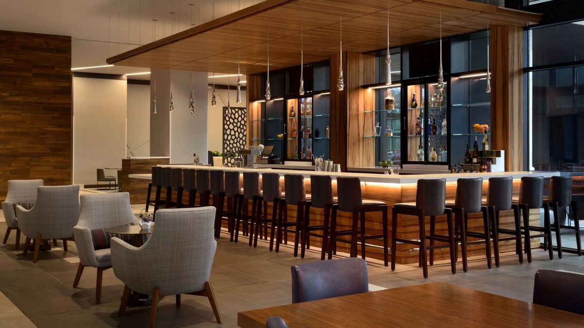 Amarillo Hotel | Embassy Suites by Hilton Amarillo Downtown