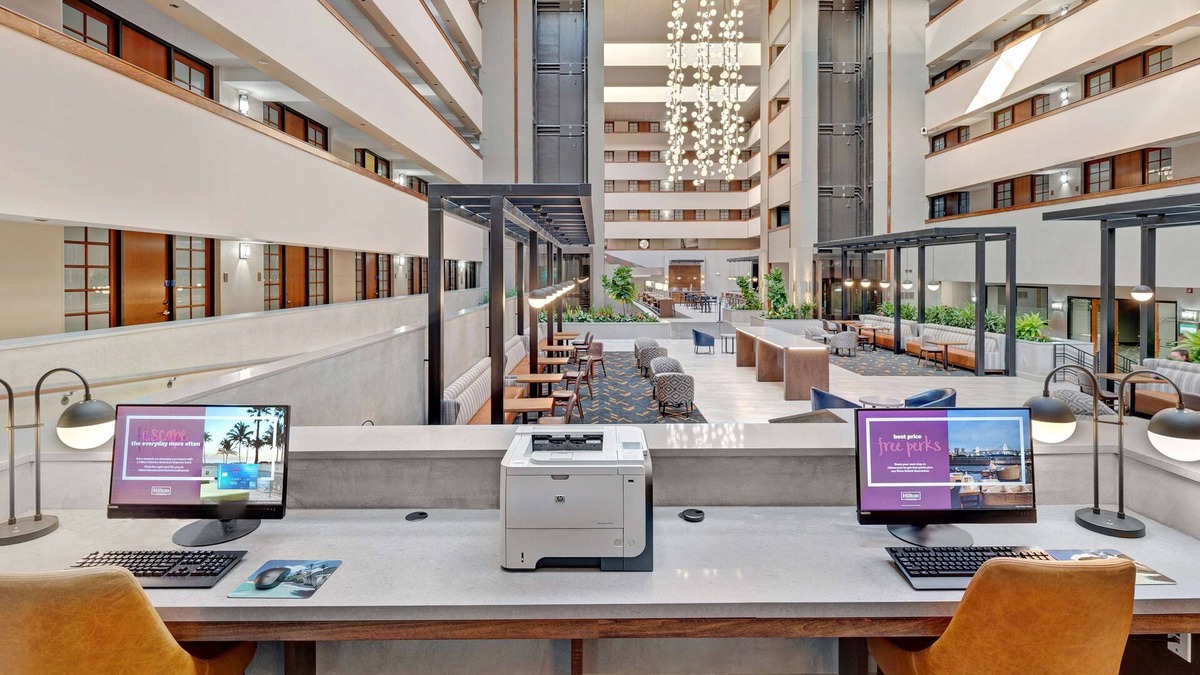 Wheatland Hotel | Embassy Suites by Hilton Oklahoma City Will Rogers Airport