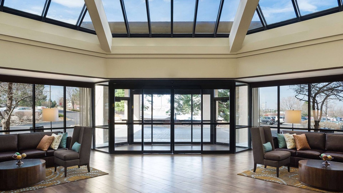 Centennial Hotel | Embassy Suites Hotel Denver Tech Center