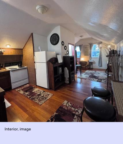 Holly House | Ember Loft