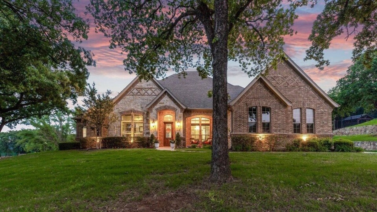 Burleson House | Embrace Unrivaled Luxury in Prairie Timber Estates: A Custom-Built Sanctuary