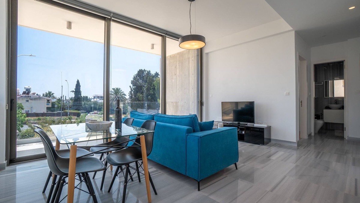Universal Apartment | Emerald 101 1 BED - One Bedroom Apartment, Sleeps 2