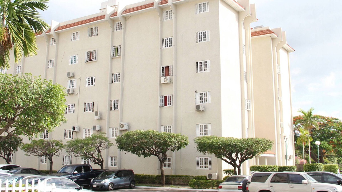 Camperdown Apartment | EMERALD APT @OAKLANDS KINGSTON 876 528-0668