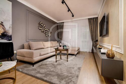 Sector 4 Apartment | Emerald by Kristal Collection