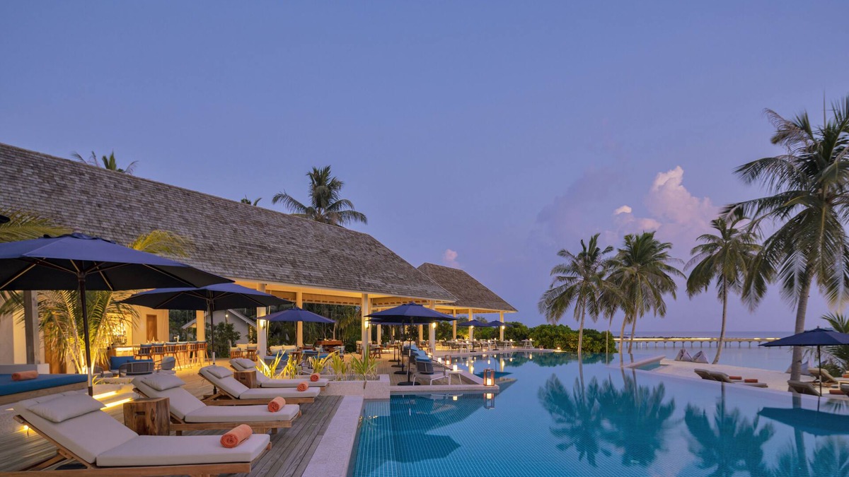 Raa Atoll Resort | Emerald Faarufushi Resort & Spa