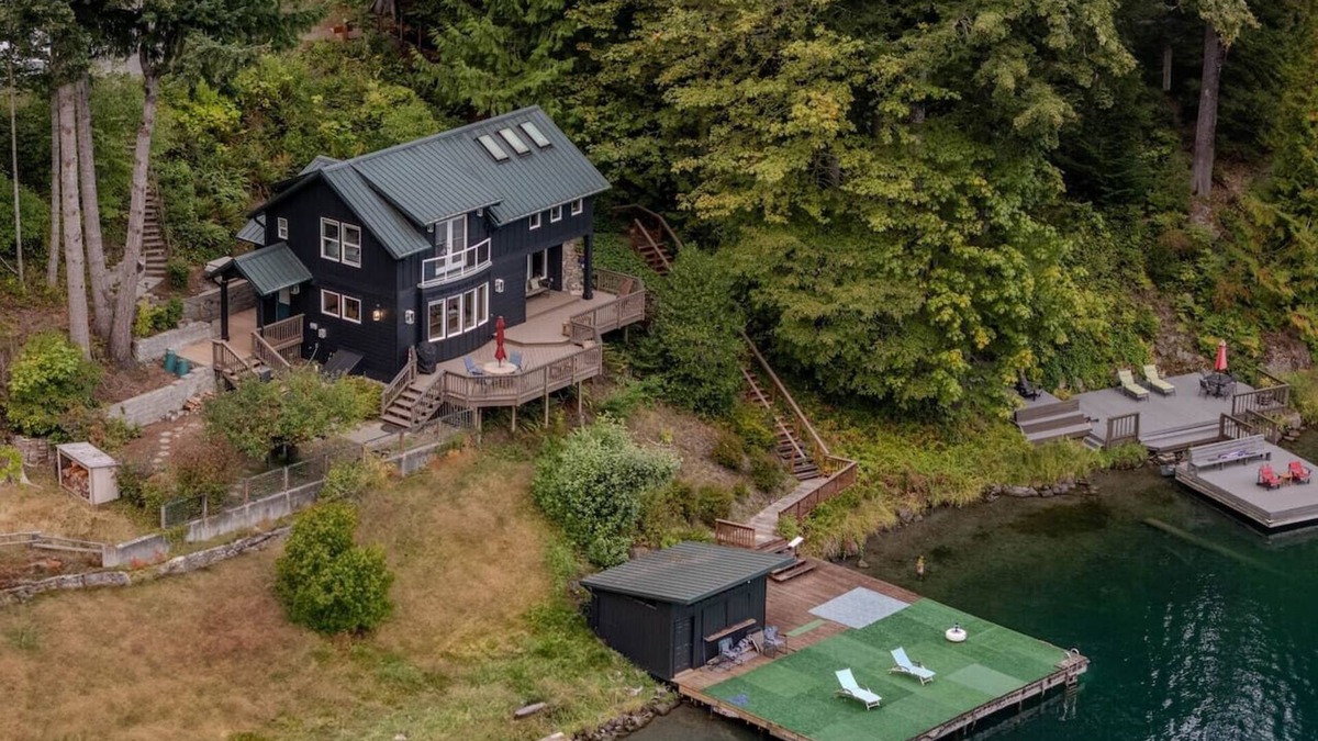 Port Angeles House | Emerald Haven Lakeside Paradise, Ultimate Retreat