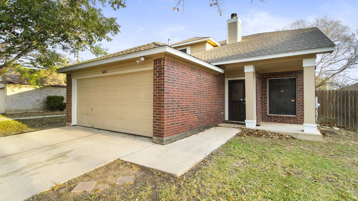 Austin House | Emerald Oasis|3BR|2.5BA| Free parking up to 4 cars