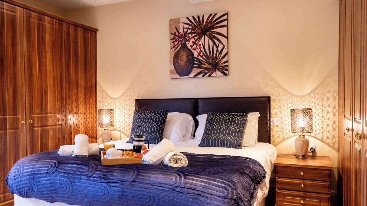 Caister-on-Sea Apartment | Emerald Spacious apartment near the Sea