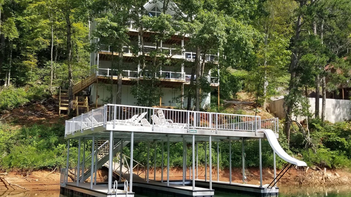 La Follette House | Emerald View Lodge, 10 BR, 12BA, Theater Rm, Sleeps 36