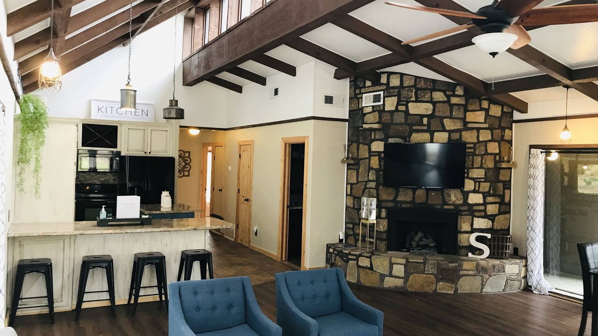 Paradise Hill House | Emilia’s place on Paradise Hill, Tenkiller Lake