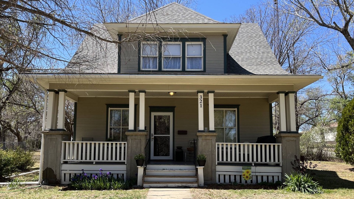 Sylvan Grove House | Emilie's Heritage House-Tranquil 1912 Home