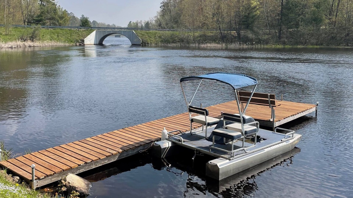 Emily Cabin | Emily Channel Cabin on the water with ATV trail access from your doorstep!