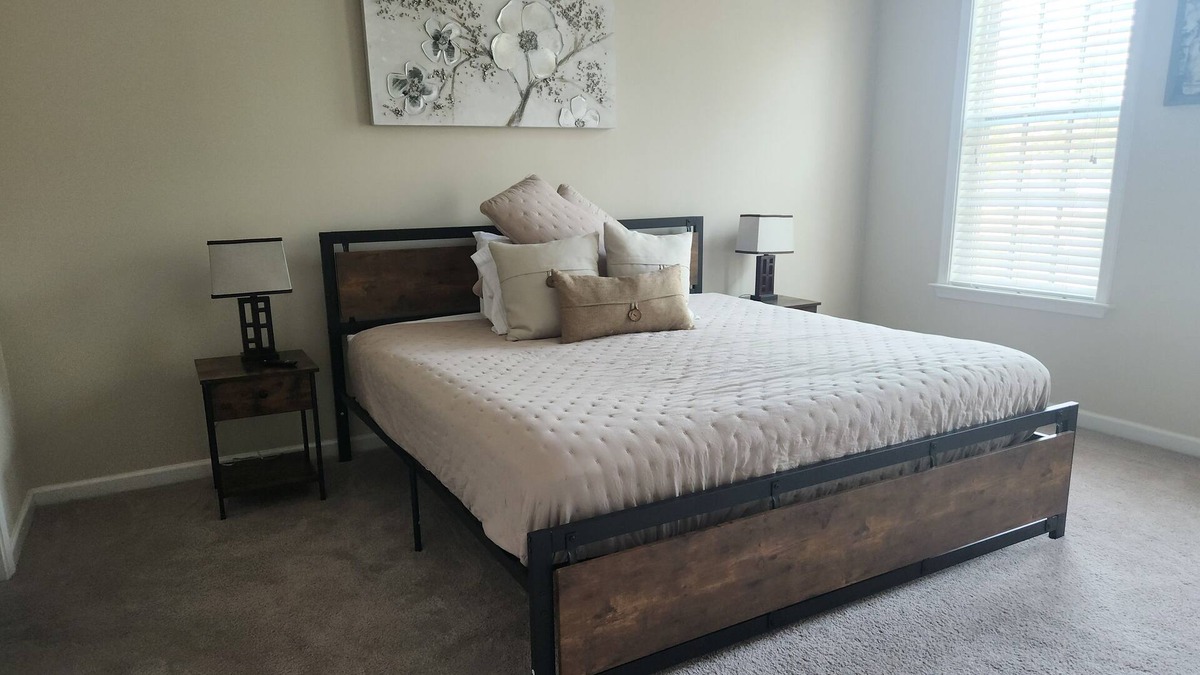 Collierville Apartment | Emma-Blue - 2 Bedrooms, 2 Bath, Garage and Pool