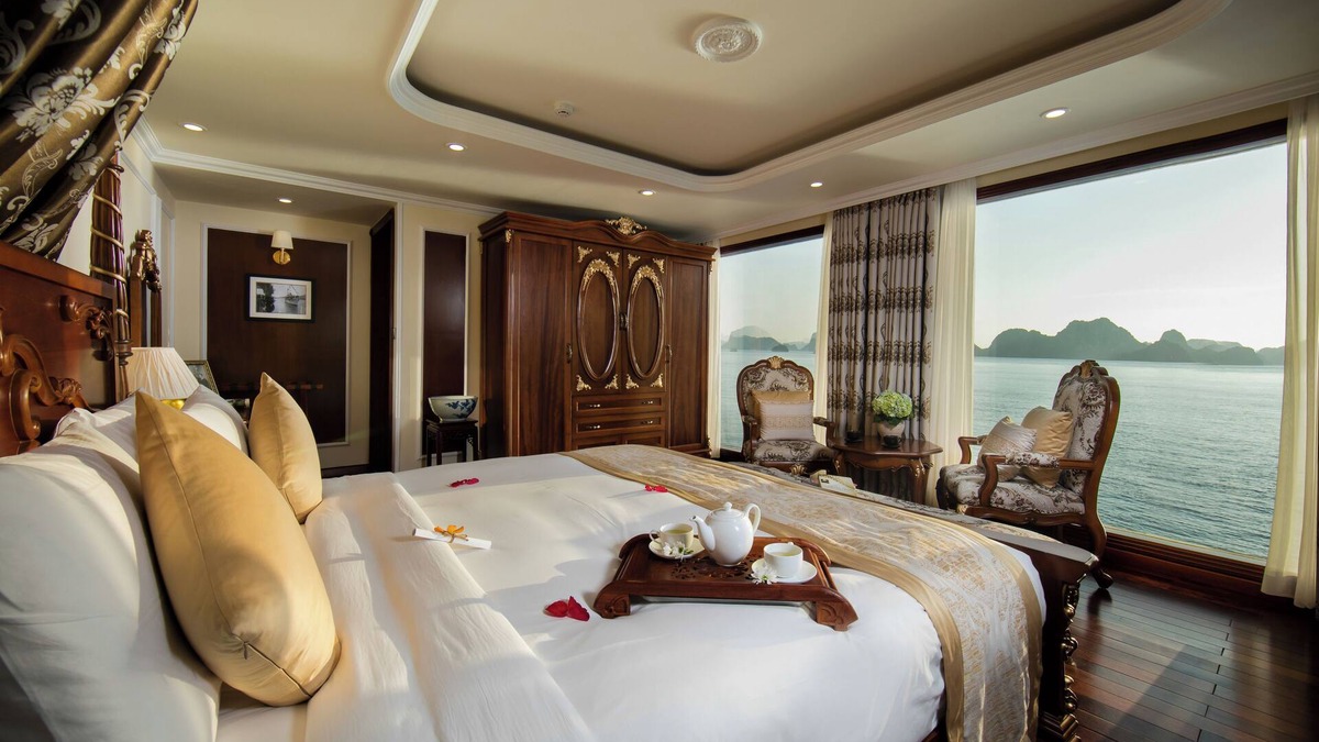 Ha Long Boat Rental | Emperor Cruise Legacy Halong Bay (unique & authentic experience)