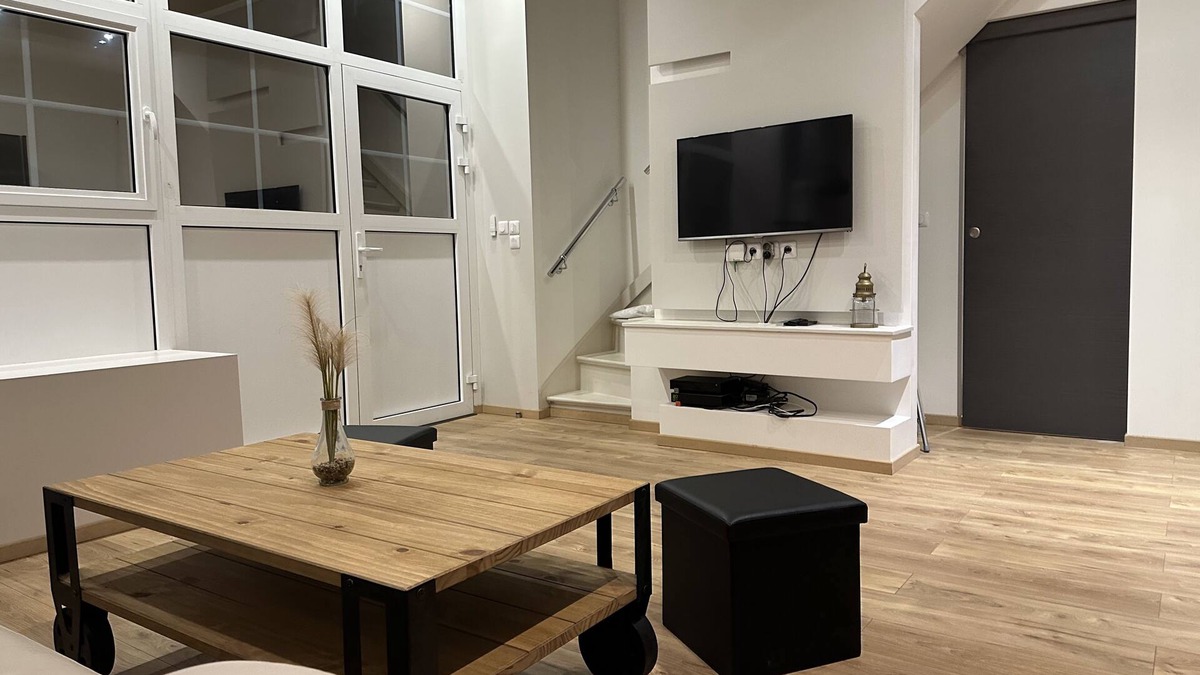 Nouvelle Ville House | Emplacement Fabuleux, A 1 min Gare et 5m Musée, Restaurant et Centre Commercial