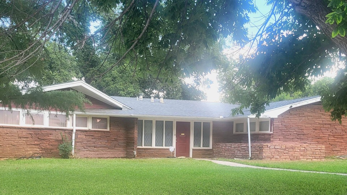 Abilene House | Empty Nest 50s retro home