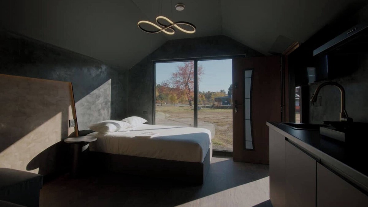 Brandon Cabin | Emrose Luxury Cabins 1