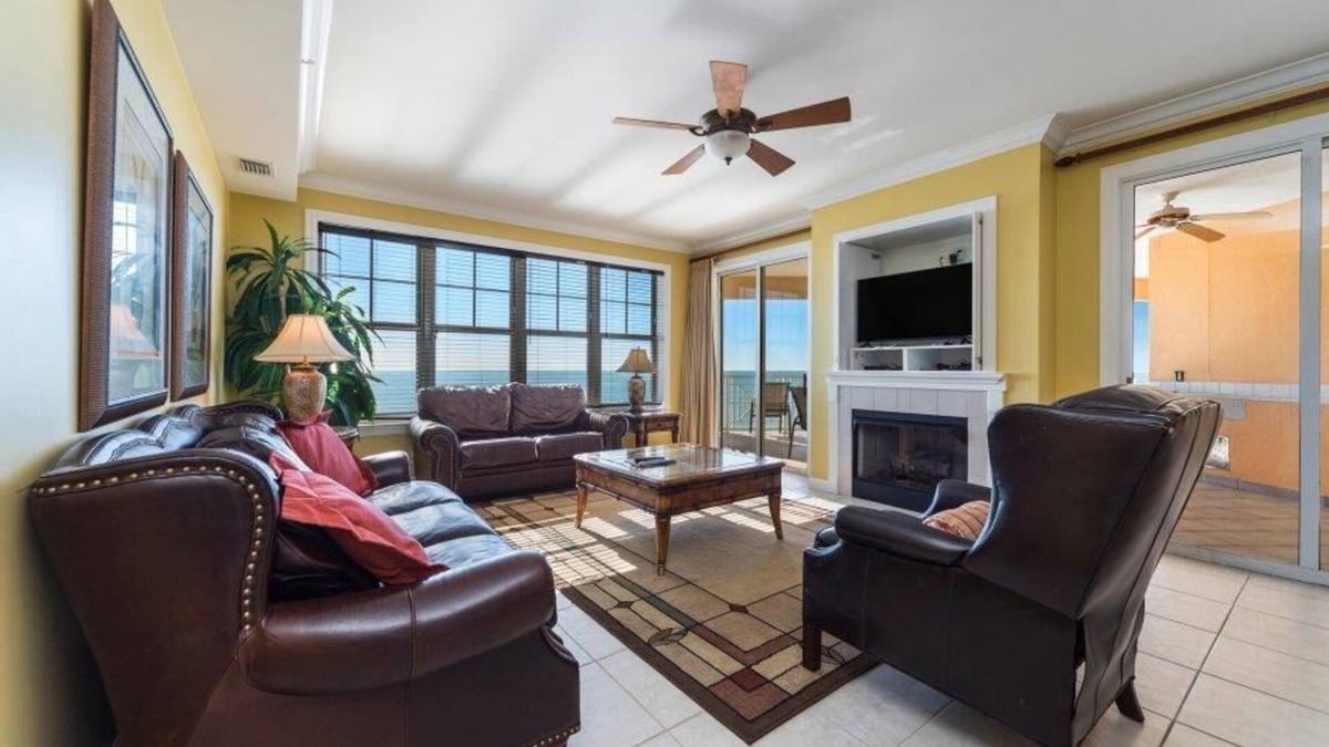 Silver Sands Beach Condo | EN SOLEIL THREE BEDROOM! BEAUTIFUL UNIT!