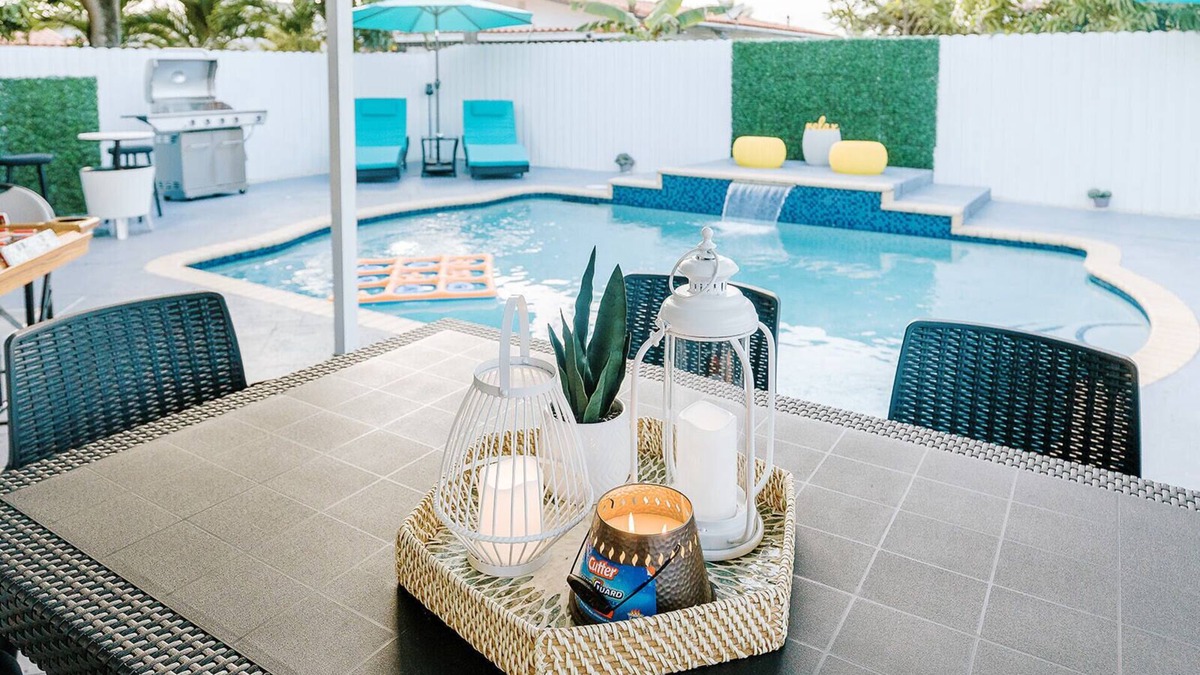University Park House | Encanto Family, cozy patio & pool, near to everything