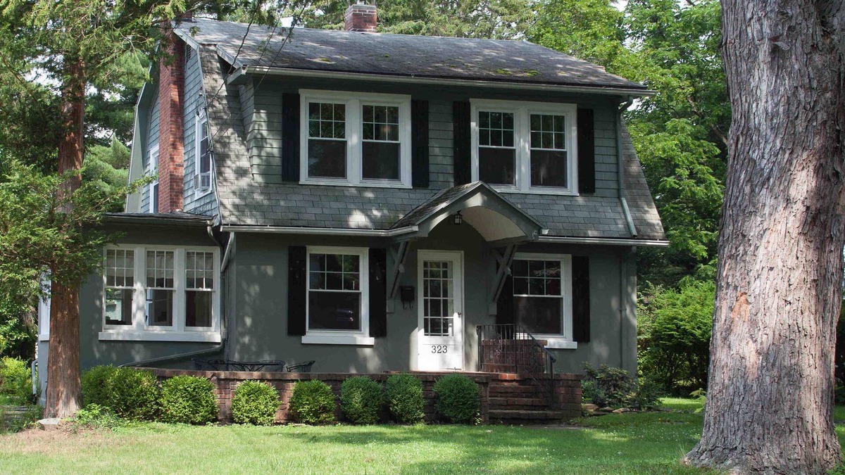 West Elmira House | Enchanted Cottage on Glen