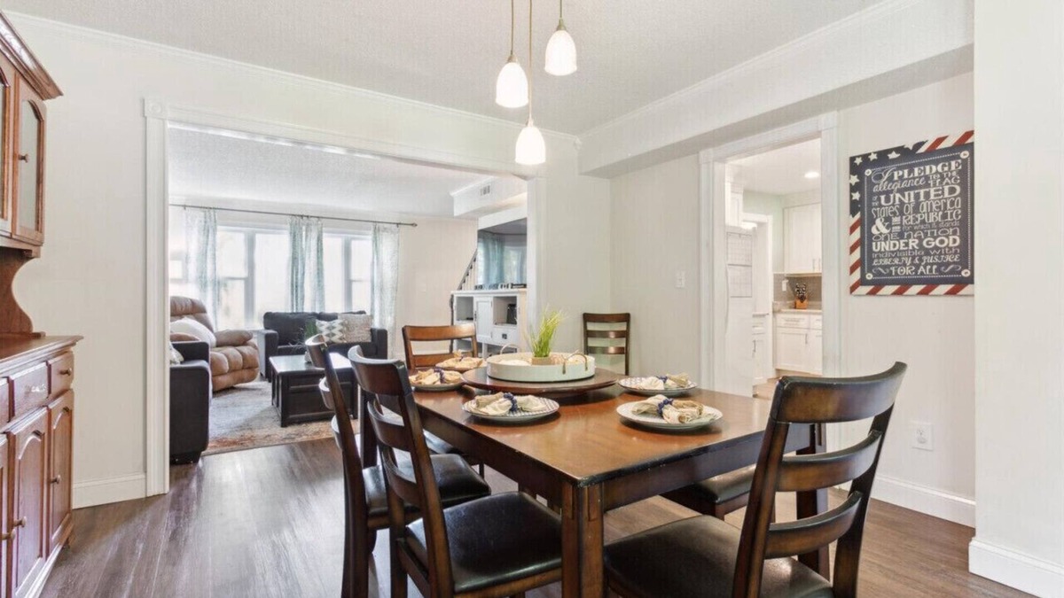 Virginia Beach House | Enchanted Forest - 4/2 30+ day, pet friendly