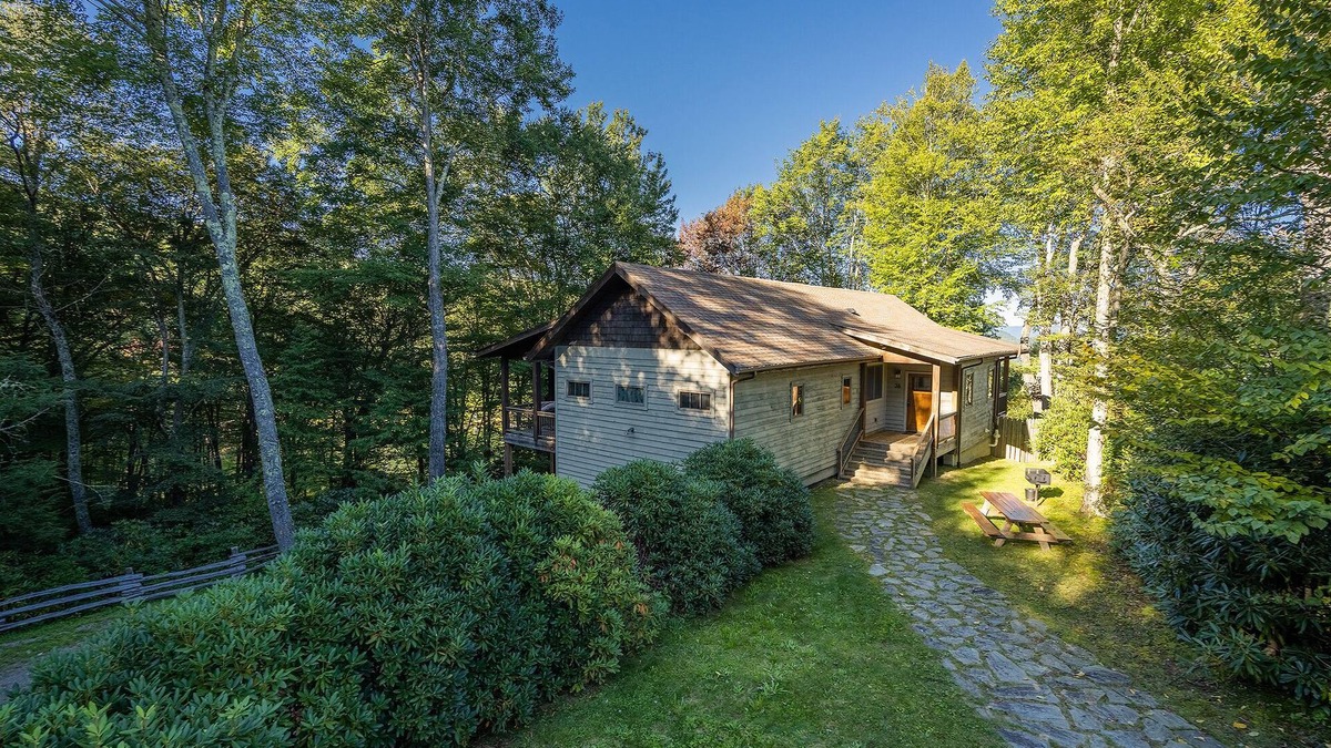 Maggie Valley Cabin | Enchanted Mountain Hideout